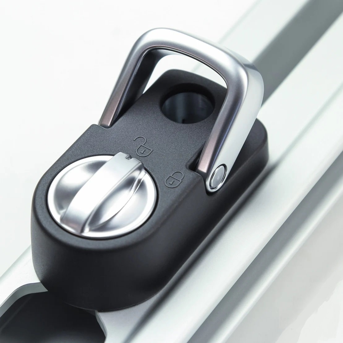 Genuine Luggage Tie-down Loop for Land Rover Discovery 5