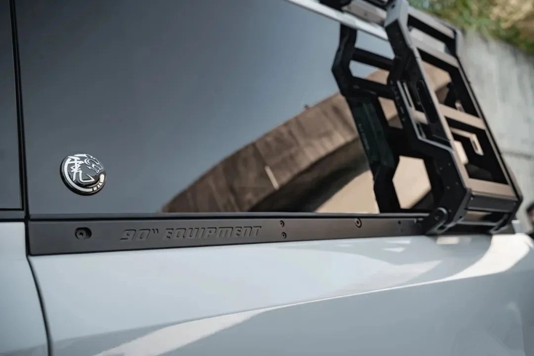 Roof Rack and Ladder M-one Series For Land Rover Defender 90 